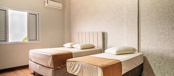 ARCA'S EXPRESS HOTEL