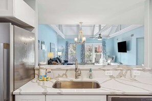 Interior - Island Stay, Perfect for Adventure & Relaxation! (Hilton Head Island)