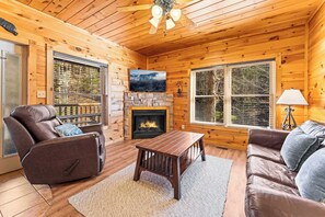 TV, fireplace, video games, offices - Cozy Cabin Stay for 8 w/ Hot Tub & Game Room! (Gatlinburg)