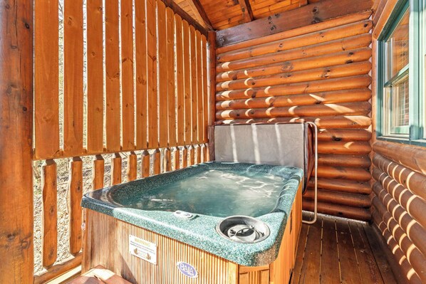 Baignoire à remous extérieure