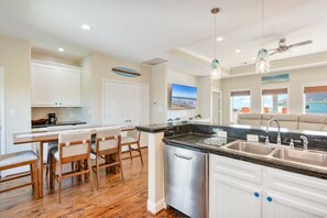 Fridge, microwave, dishwasher, coffee/tea maker