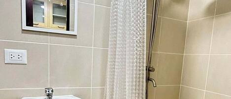 Handtücher, Seife, Toilettenpapier