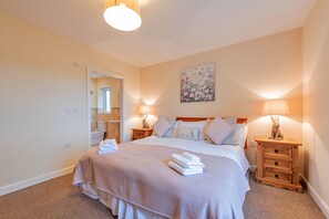 7 bedrooms, free WiFi, bed sheets