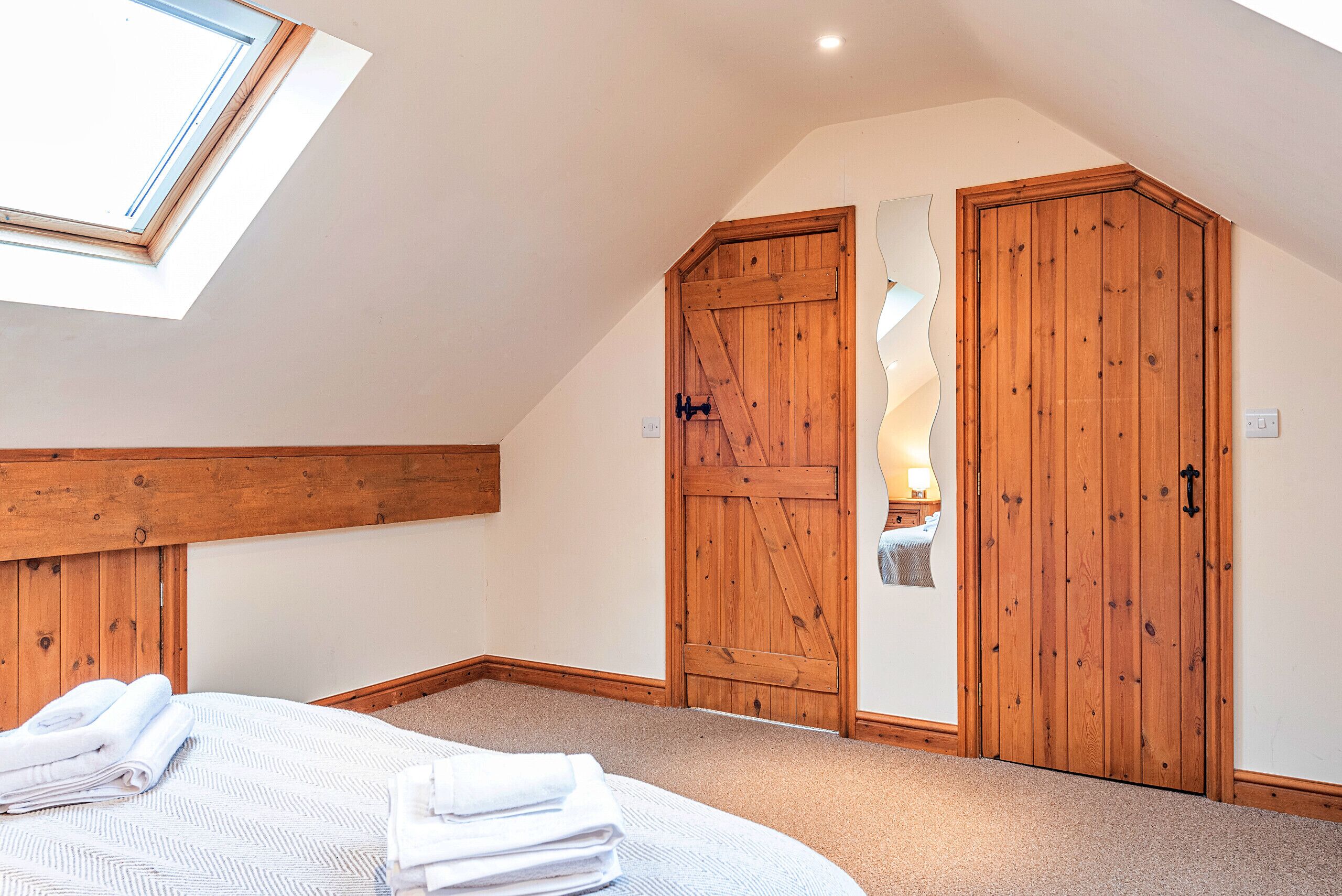 7 soverom, wi-fi (inkludert) og sengetøy