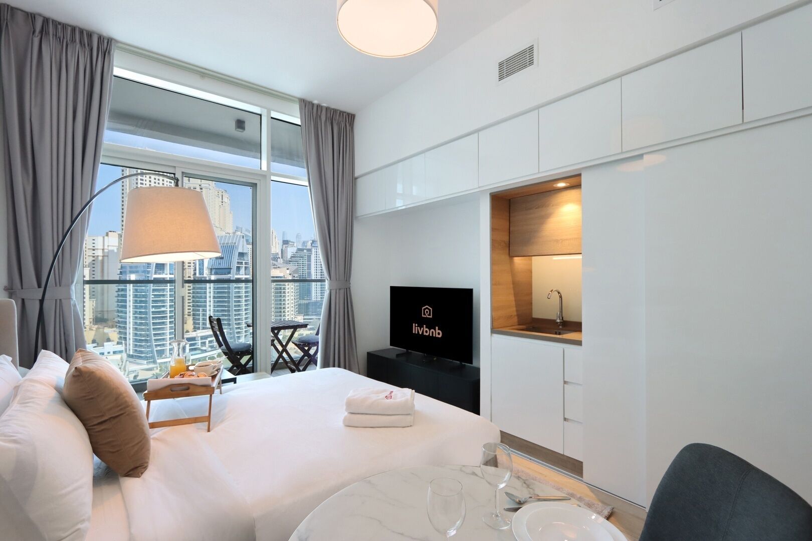 Fer et planche à repasser, Wi-Fi gratuit, draps fournis