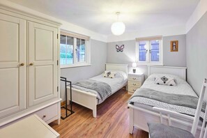 2 chambres, fer et planche à repasser, Wi-Fi, literie fournie