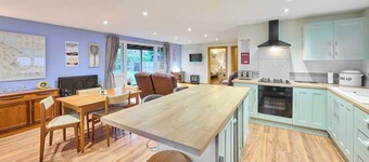 Host & Stay | Dovecote View