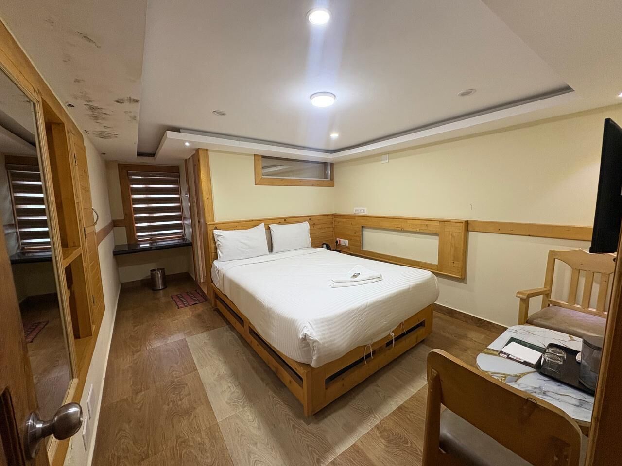 Classic Room, Hill View