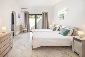 4 soverom, safe på rommet, strykejern/-brett og wi-fi (inkludert)