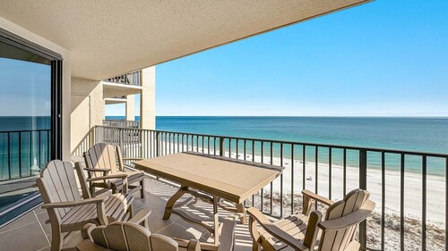 Beachfront 3BR!!  Next door to the Flora-Bama!!