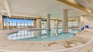 Piscine intérieure