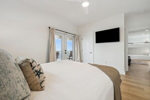 5 bedrooms, free WiFi, bed sheets