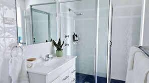 Shower, hair dryer, towels - Lake Kami - Jindabyne (Jindabyne)