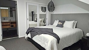 4 chambres, fer et planche à repasser, Wi-Fi gratuit, draps fournis