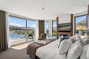 3 bedrooms, iron/ironing board, travel cot, WiFi - Five Star Luxury Kawarau Penthouse! (Kawarau Falls)