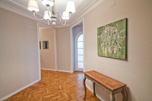 Interior - ELEGANT APARTMENT IN THE CENTER OF BARCELONA (Barcelona)