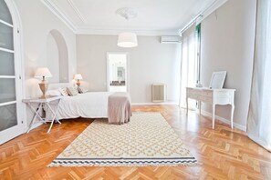 4 Schlafzimmer, Bügeleisen/Bügelbrett, Reisekinderbett, kostenloses WLAN