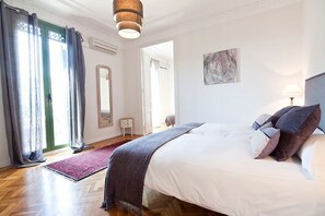 4 bedrooms, iron/ironing board, travel crib, free WiFi