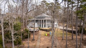 Exterior - Everybody Loves Nobody`s Business (Leesville)