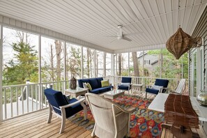 Property grounds - Everybody Loves Nobody`s Business (Leesville)