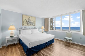 3 slaapkamers, een strijkplank/strijkijzer, gratis wifi, beddengoed