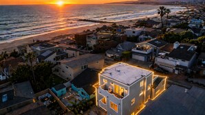 A residential area with houses, a beach, and a sunset. - 25%Off Sept 17-19 Walk 2 Beach, Amazing Ocean View (Ventura)
