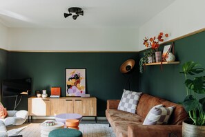 Smart TV, ping pong, books