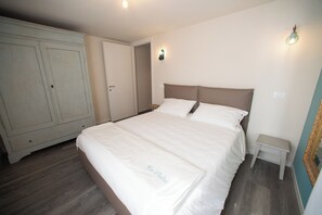 2 bedrooms