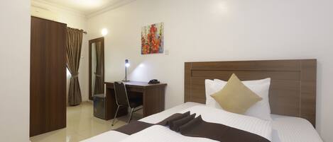 Standard Single Room | Premium bedding, memory foam beds, in-room safe, desk