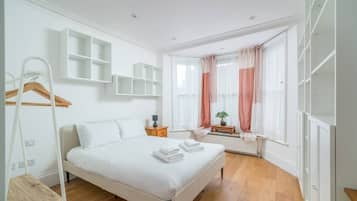 Apartamento superluxo, vista para a cidade | 6 quartos, ferros/tábuas de passar roupa, Wi-Fi de cortesia