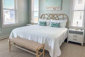 5 bedrooms, iron/ironing board, WiFi, bed sheets