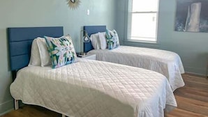 5 bedrooms, iron/ironing board, WiFi, bed sheets - Watermark Way -Private pool- Elevator Private Beach access (Port St. Joe)