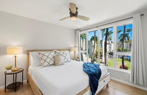 2 chambres, bureau, fer et planche à repasser, lit parapluie