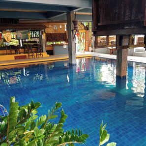 Kolam renang outdoor
