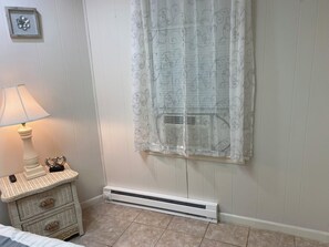 1 bedroom, iron/ironing board, free WiFi