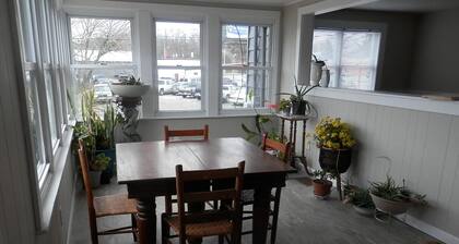 Spacious family-friendly 4-bedroom house in downtown Tell City