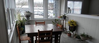 Spacious family-friendly 4-bedroom house in downtown Tell City