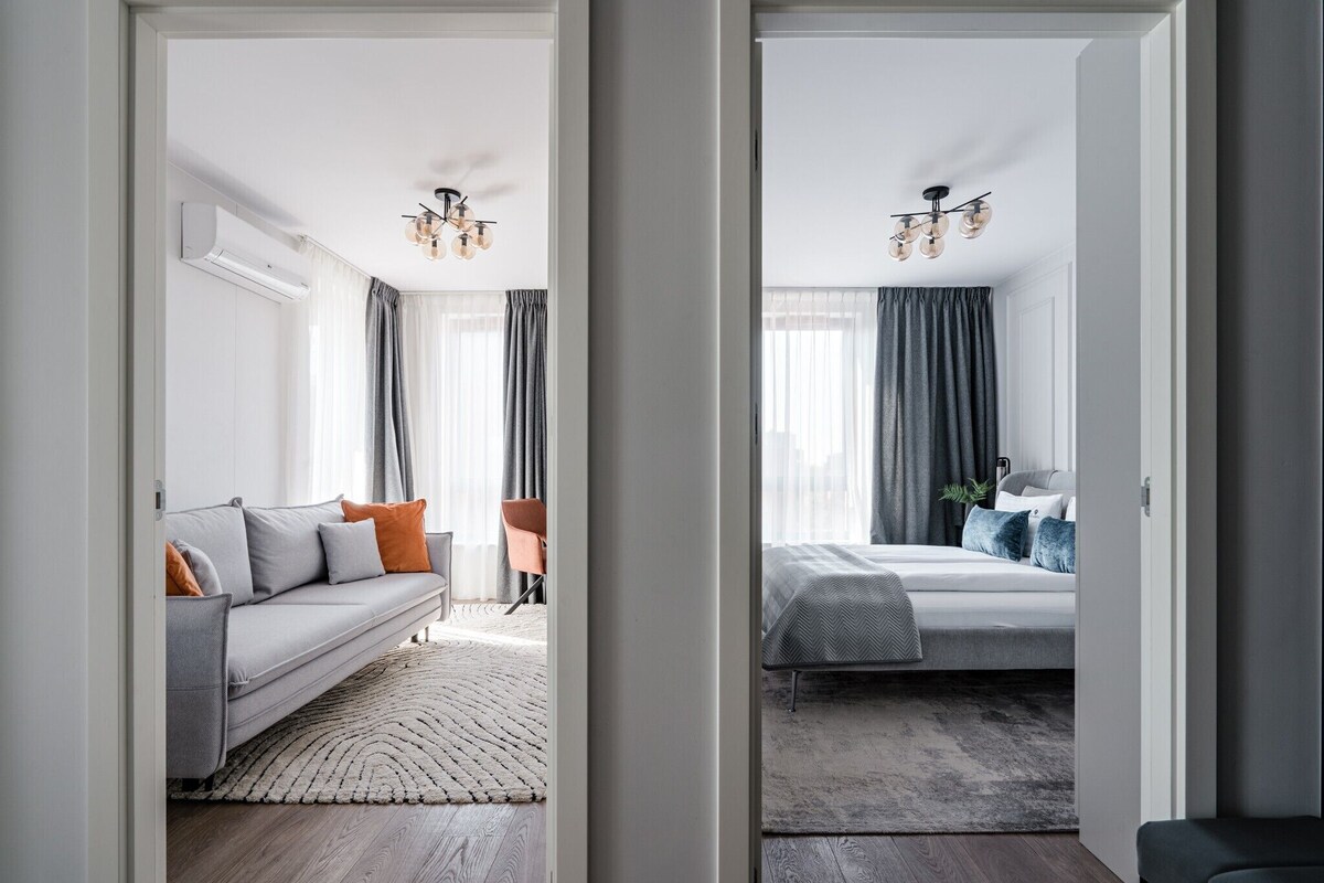 Superior Apartment | 2 bedrooms, premium bedding, iron/ironing board, free WiFi