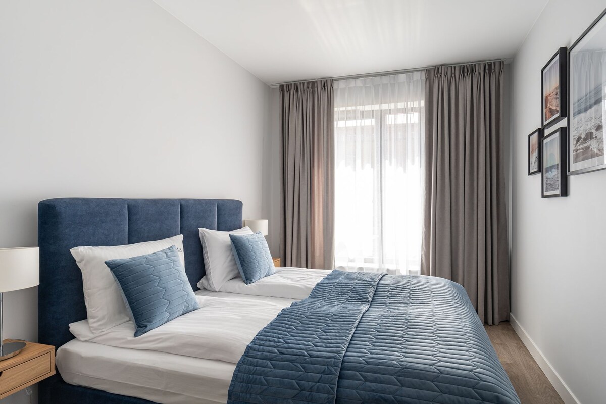 Deluxe Apartment | 2 bedrooms, premium bedding, iron/ironing board, free WiFi