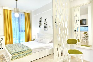 Studio familial | Décor unique, ameublement unique, système d’insonorisation