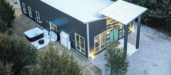 Bison Cabin with Hot Tub, Air Hockey & Pool Table, South of Norman