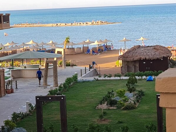 Apartment | Property grounds - Beachfront Stay - Pool - Balcony - Central (Hurghada)