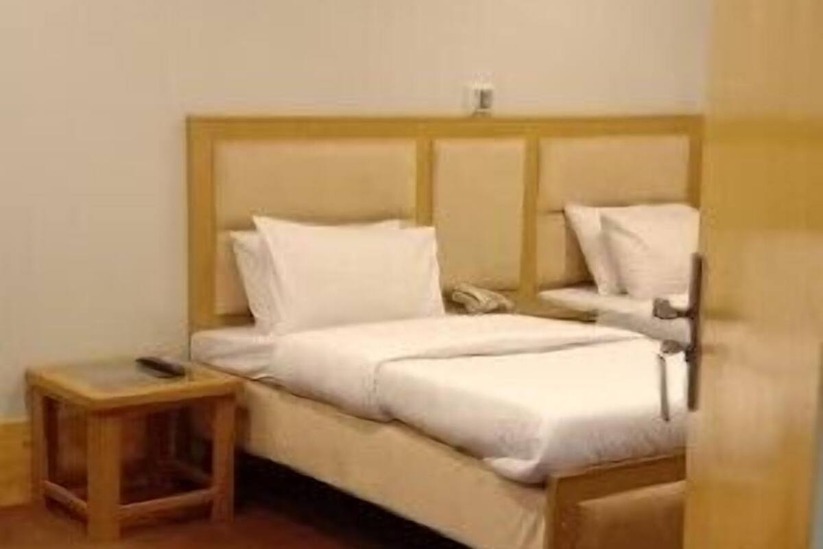 Deluxe Tek Büyük Yataklı Oda, Şehir Manzaralı | Ses yalıtımı, ütü/ütü masası, ücretsiz kablosuz İnternet