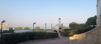 Gorgeous villa with sea view