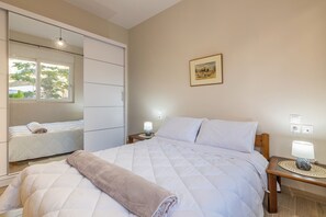 Apartment | 2 bedrooms, soundproofing - Garden Apartment in Gazion (Malevizi)