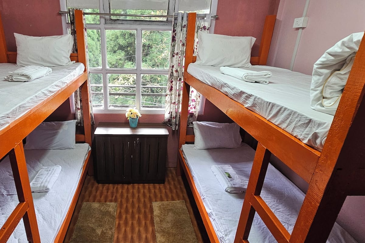 1 habitación, espacio para trabajar con laptop y wifi gratis