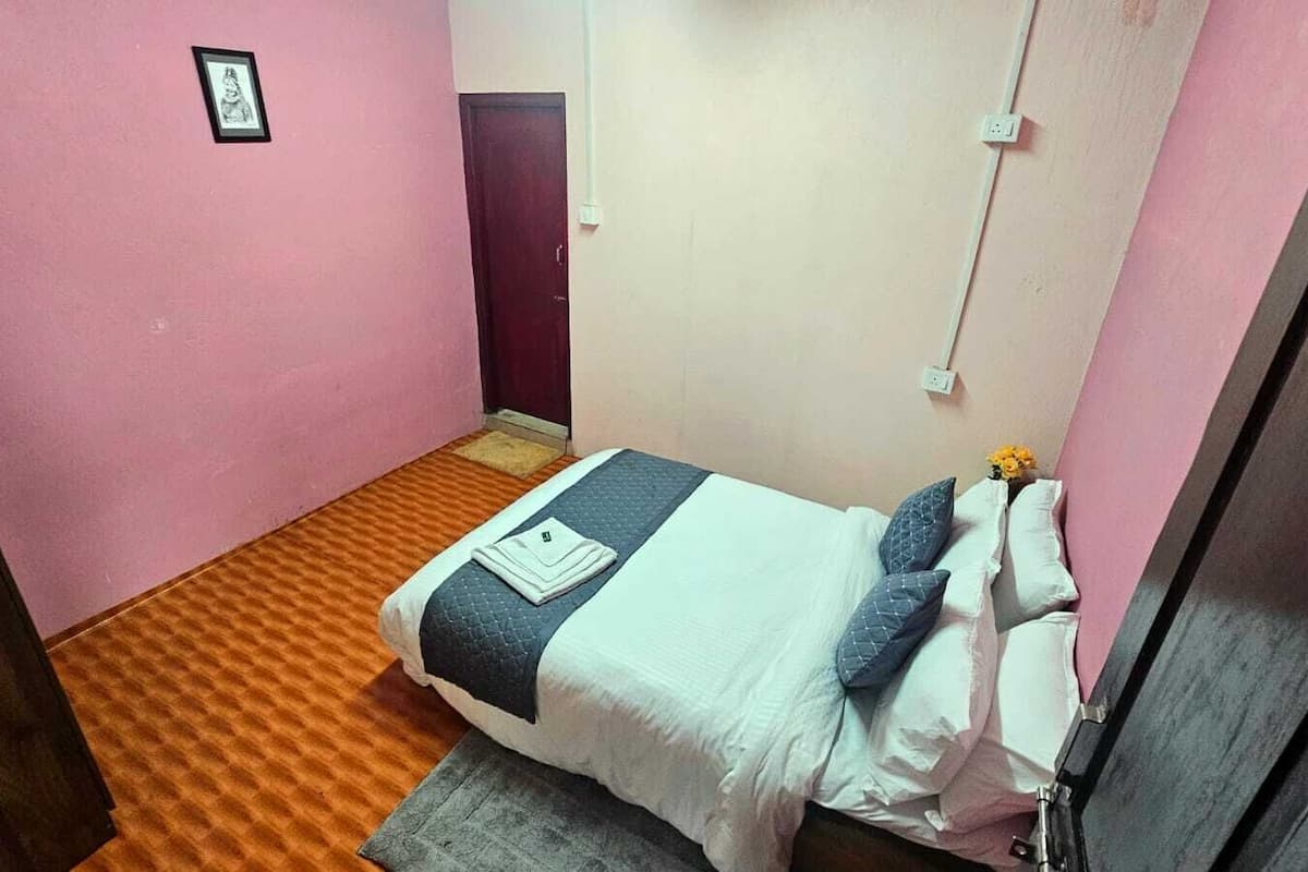 1 habitación, espacio para trabajar con laptop y wifi gratis