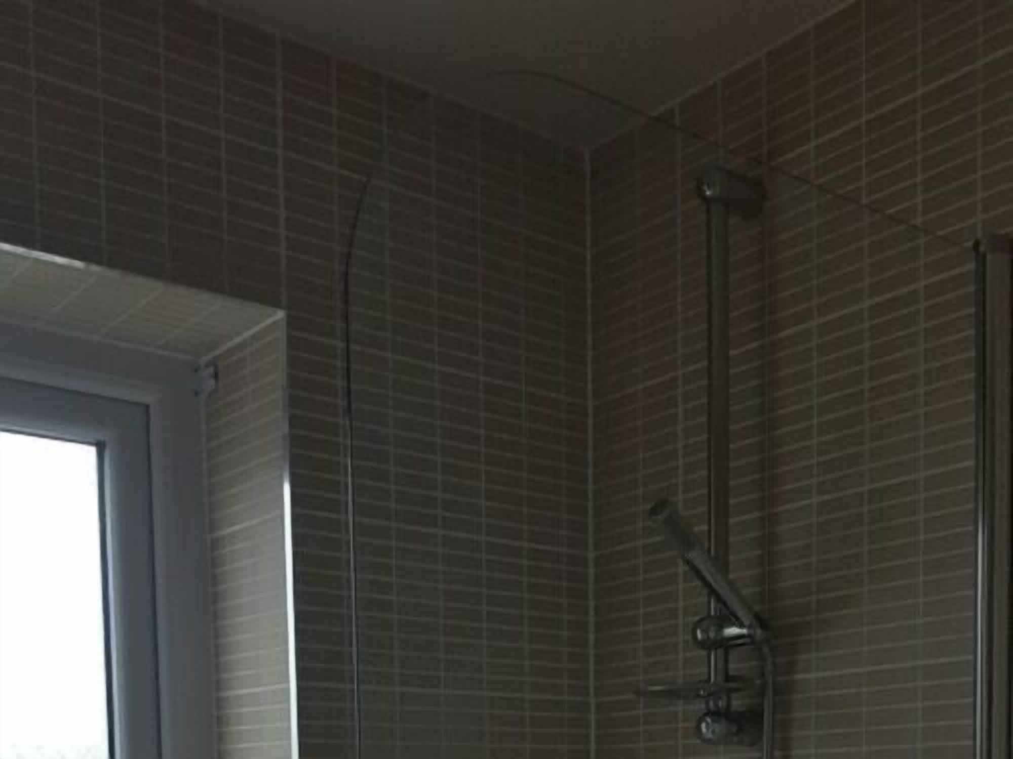 Chambre simple Confort, salle de bain attenante (Room4) | Salle de bain | Douche, serviettes fournies, savon, shampooing