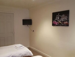 ห้องคอมฟอร์ททวิน, ห้องน้ำในตัว (Room 6) | โต๊ะทำงาน, Wi-Fi ฟรี