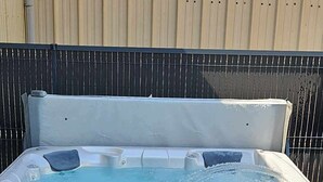 屋外スパ浴槽